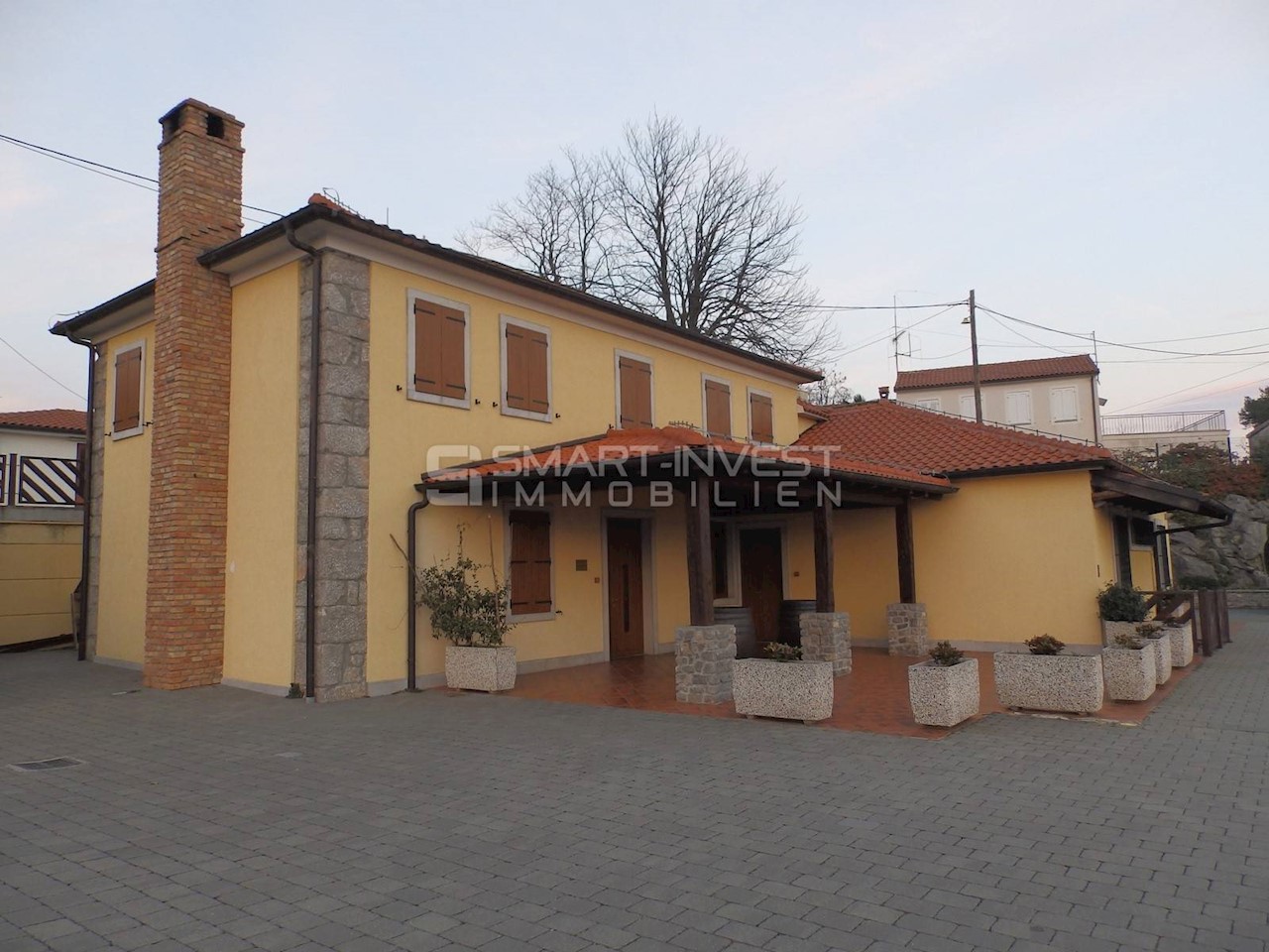 Business premises For sale - PRIMORSKO-GORANSKA  MATULJI 