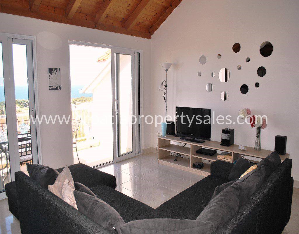 Flat For sale - SPLITSKO-DALMATINSKA  BRAČ 