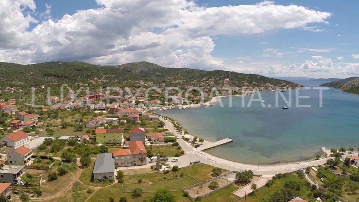 Grundstück Zu verkaufen - SPLITSKO-DALMATINSKA  MARINA 