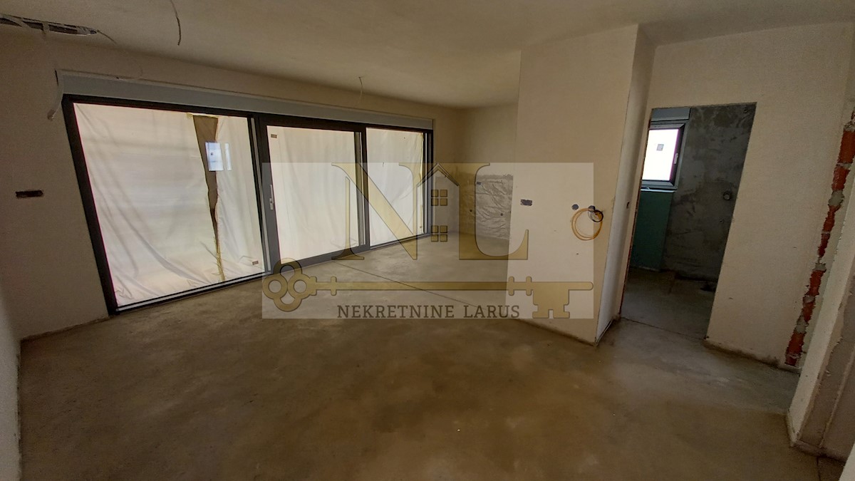 Apartma Naprodaj - SPLITSKO-DALMATINSKA  Čiovo