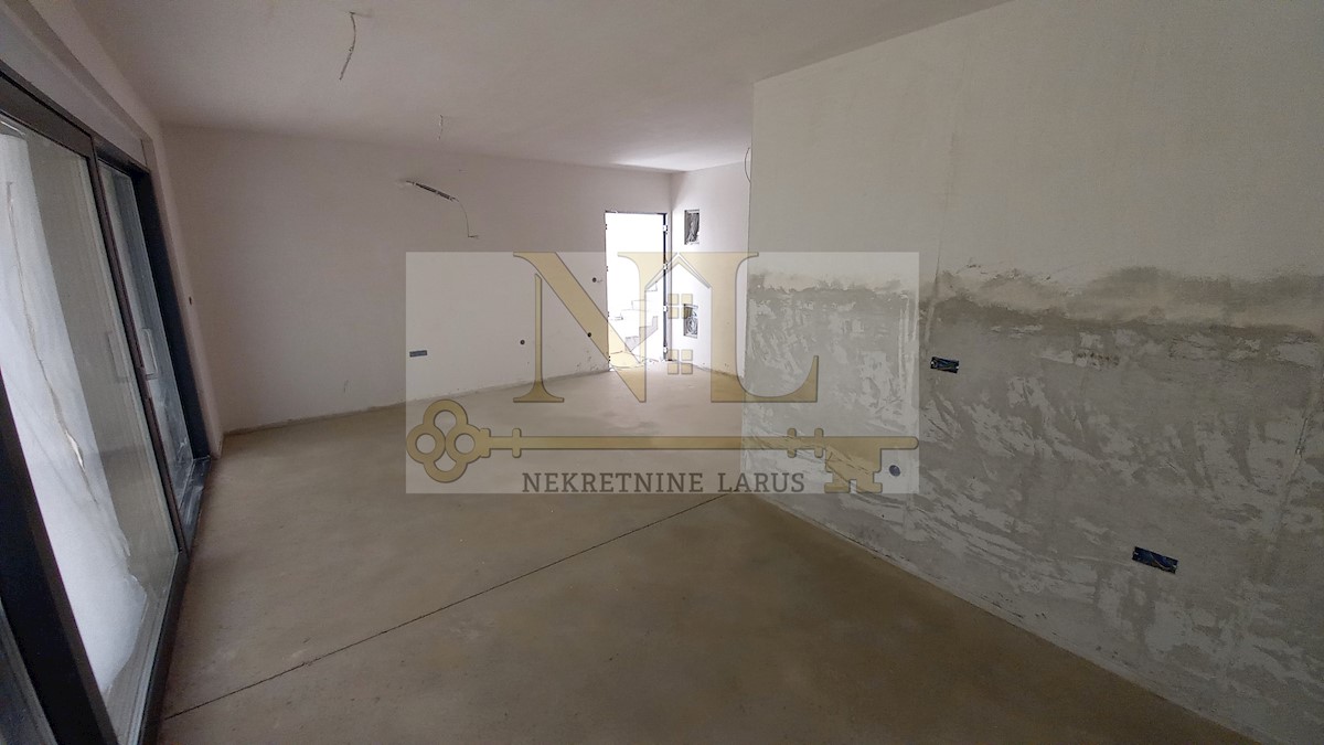 Apartma Naprodaj - SPLITSKO-DALMATINSKA  Čiovo
