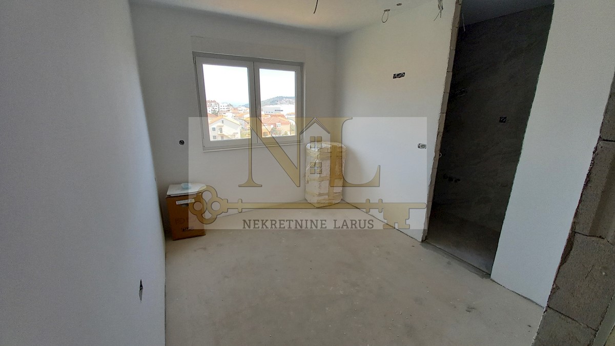 Flat For sale - SPLITSKO-DALMATINSKA  SEGET 