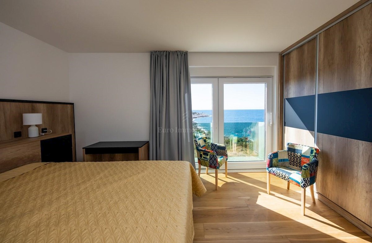 Haus Zu verkaufen - ŠIBENSKO-KNINSKA  ROGOZNICA 