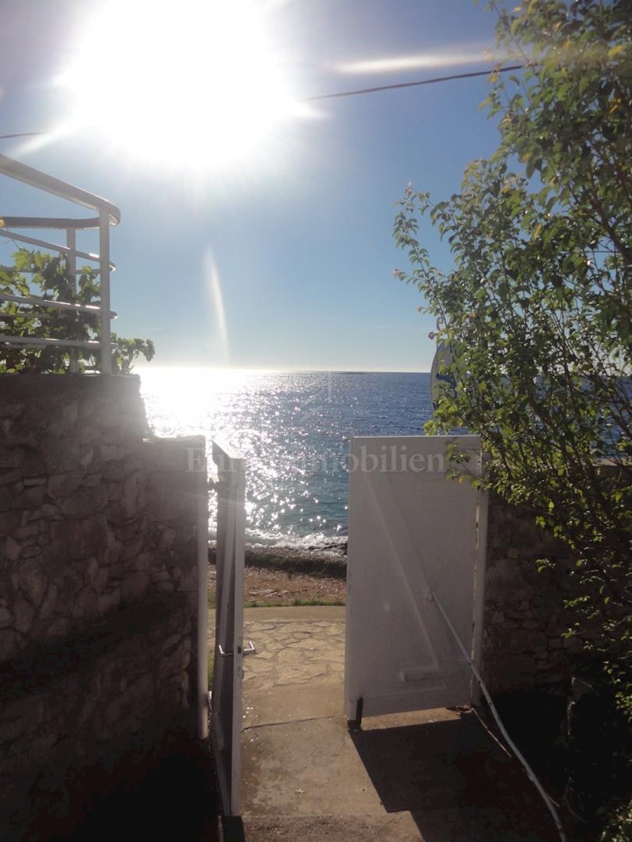 Dom Na predaj - PRIMORSKO-GORANSKA  MALI LOŠINJ 