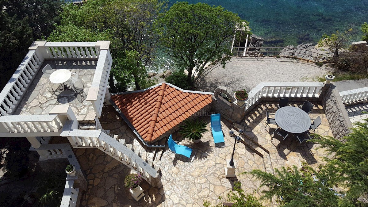 House For sale - PRIMORSKO-GORANSKA  NOVI VINODOLSKI 