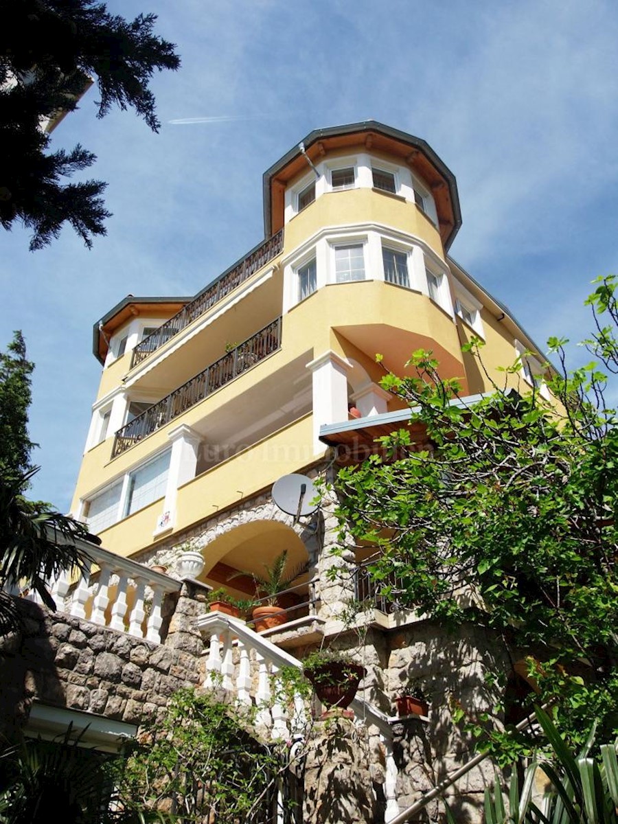 House For sale - Primorsko-goranska Novi Vinodolski - foto 2/30