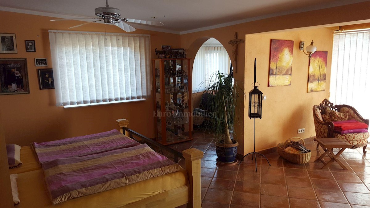 House For sale - PRIMORSKO-GORANSKA  NOVI VINODOLSKI 
