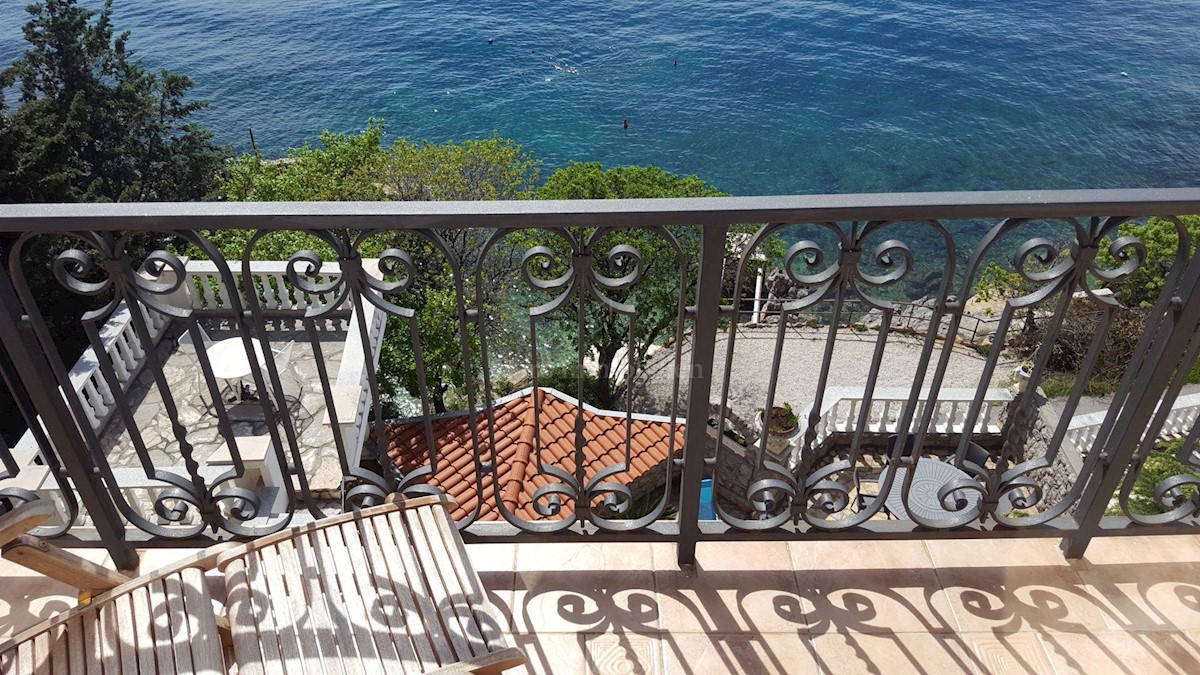 House For sale - PRIMORSKO-GORANSKA  NOVI VINODOLSKI 