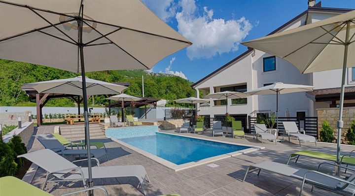 Maison à vendre 350 m² – Crikvenica
