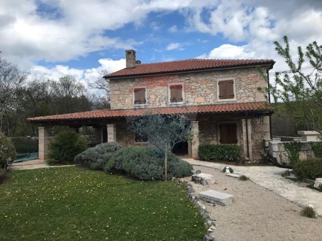Casa in vendita 721 m² – Kras