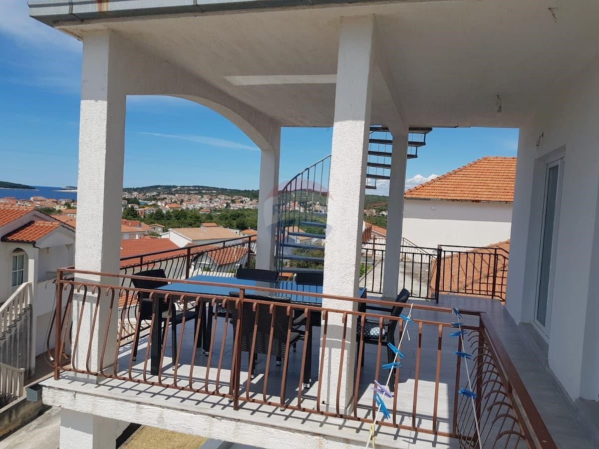 Haus Zu verkaufen - ŠIBENSKO-KNINSKA  ROGOZNICA 