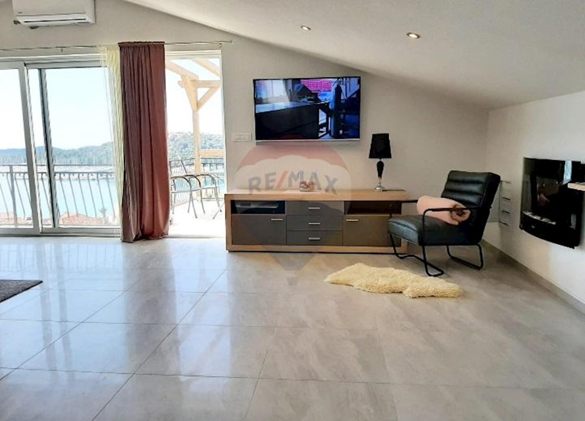 Haus Zu verkaufen - ŠIBENSKO-KNINSKA  ROGOZNICA 