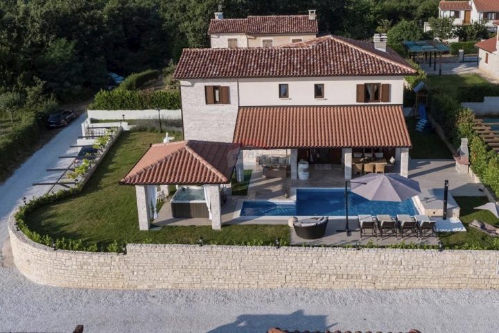 House for sale 210 m² – Višnjan