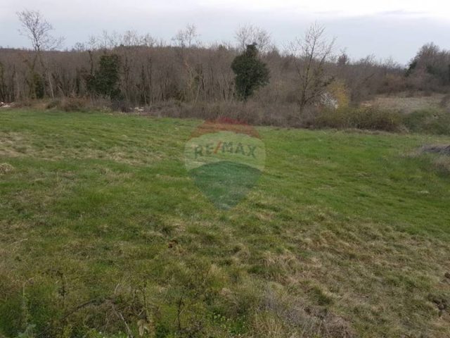 Land for sale 2114 m² – Radovani