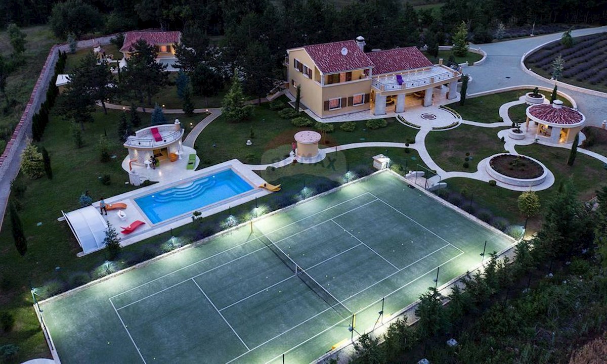 Kuća Na prodaju - ISTARSKA  PAZIN 