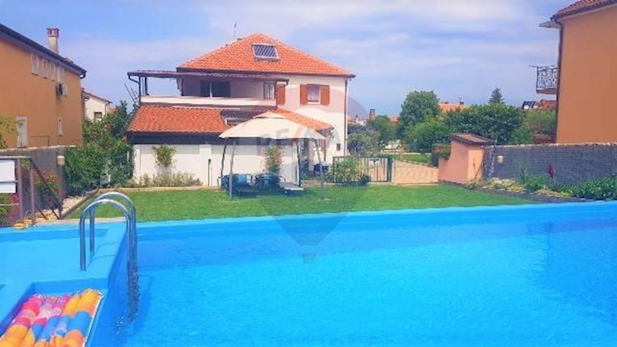 Poslovni prostori Naprodaj - ISTARSKA  Umag