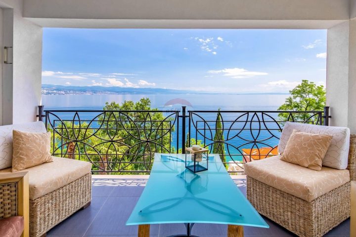 Apartmán k pronájmu 222 m² – Opatija
