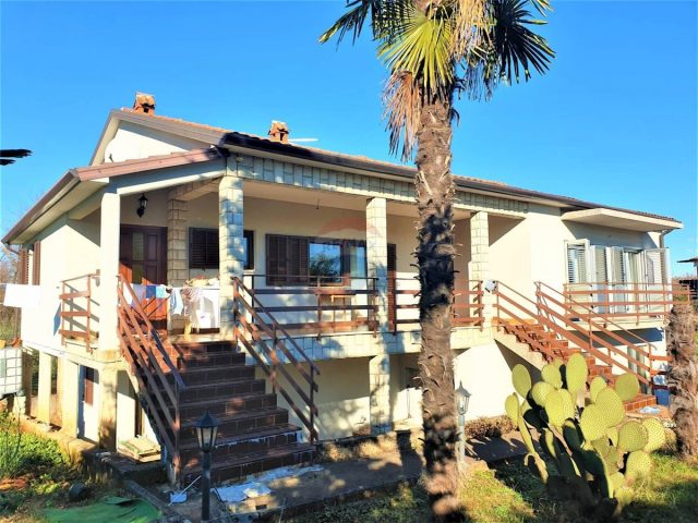 Maison à vendre 404 m² – Juricani
