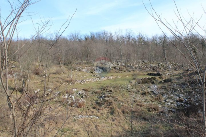 Land for sale 1953 m² – Mučići