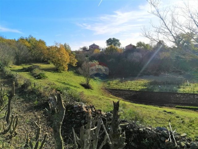 Parcela na predaj 2711 m² – Loborika