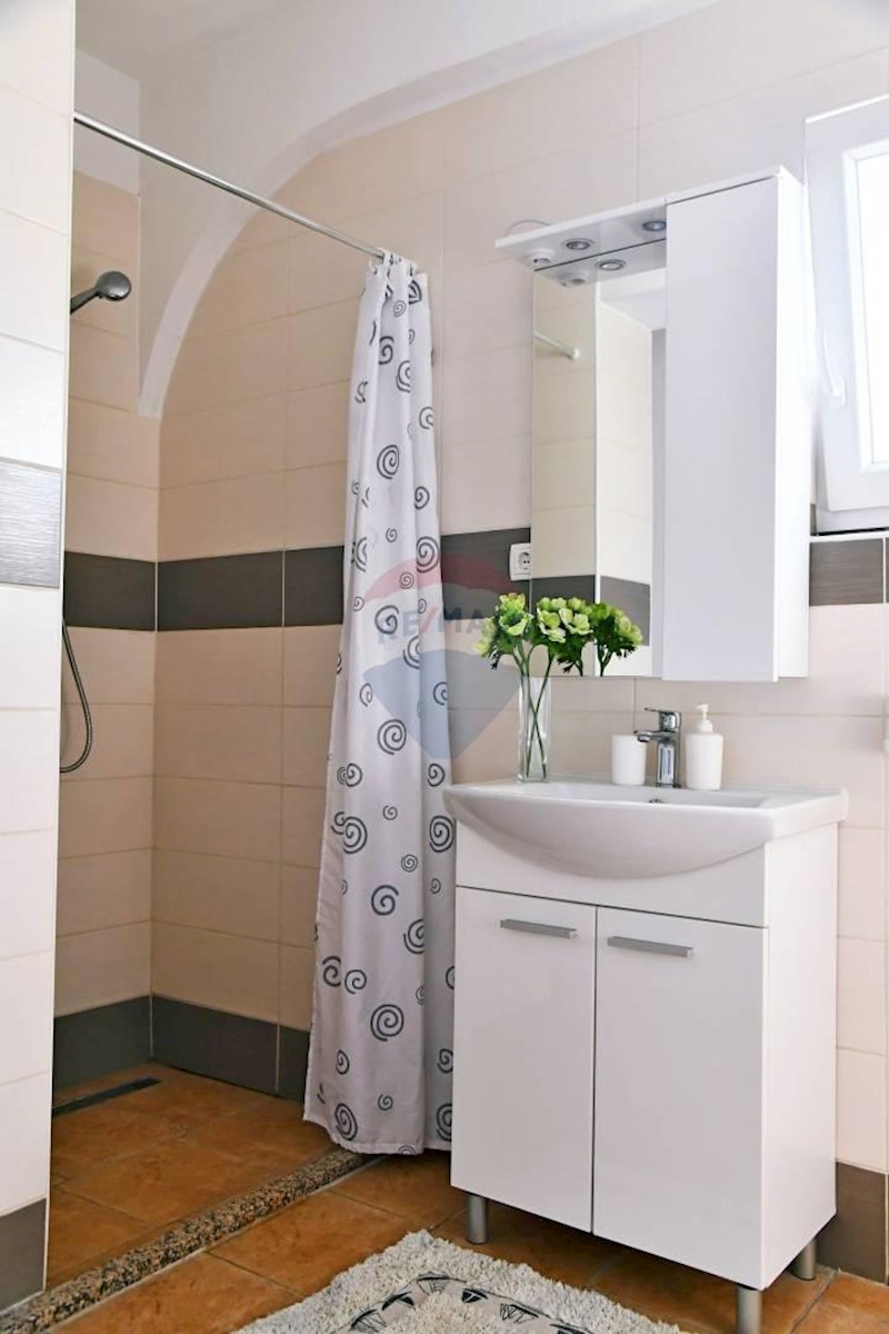 Haus Zu verkaufen - PRIMORSKO-GORANSKA  KRK 