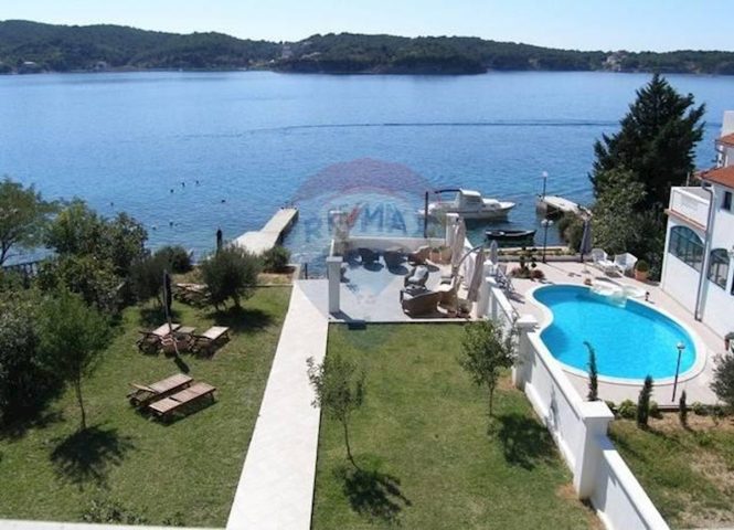 Hiša na predaj 417 m² – Supetarska Draga