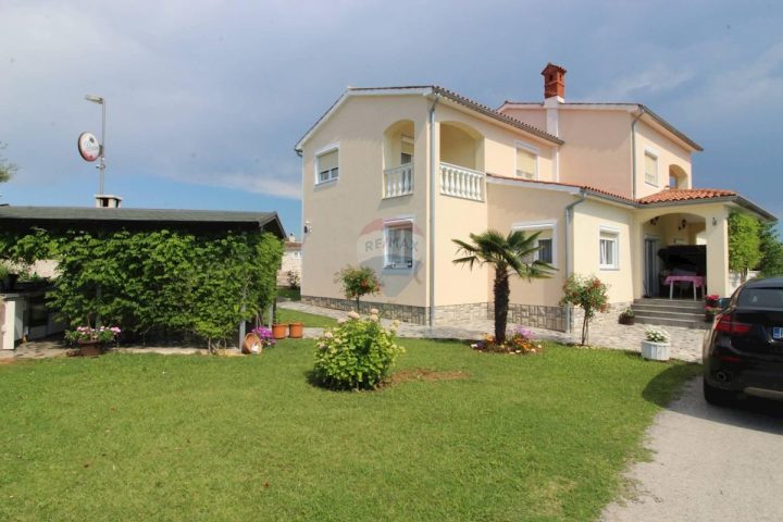 Maison à vendre 640 m² – Fažana