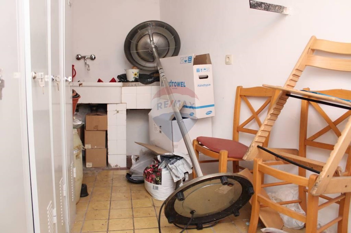 Business premises For rent - PRIMORSKO-GORANSKA  Lovran