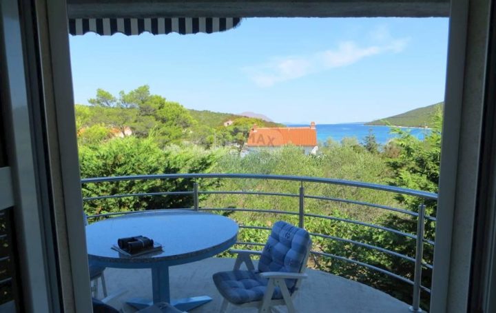 House for sale 250 m² – Ist