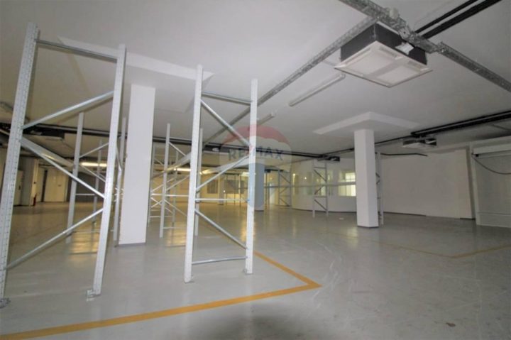 Locaux commerciaux À louer - Primorsko-goranska Rijeka - foto 3/24