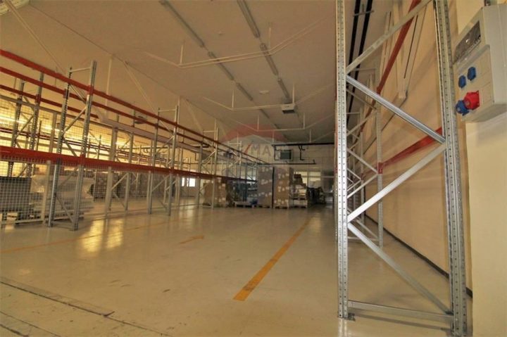 Locaux commerciaux À louer - Primorsko-goranska Rijeka - foto 4/24