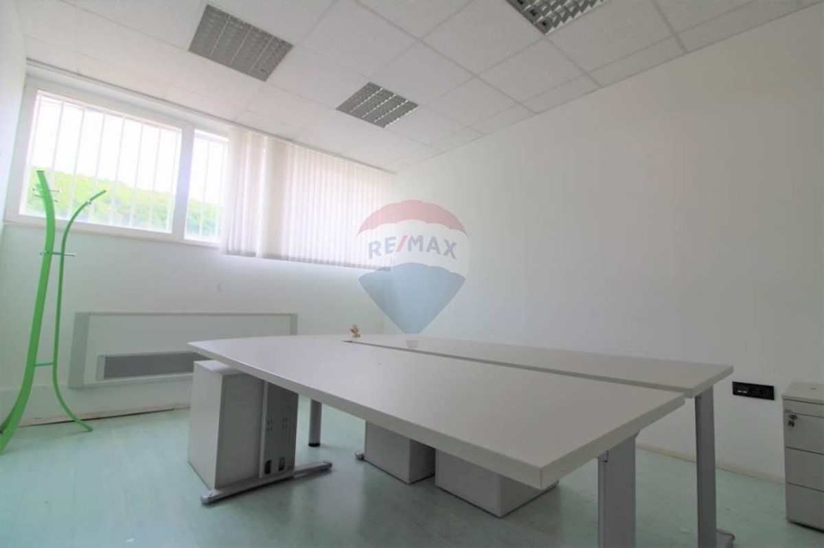 Locaux commerciaux À louer - PRIMORSKO-GORANSKA  Rijeka
