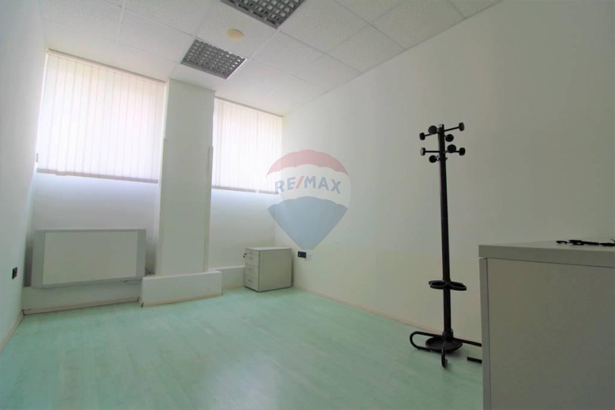 Business premises For sale - PRIMORSKO-GORANSKA  RIJEKA 