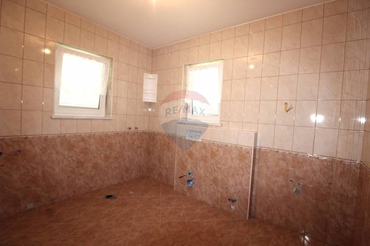 Apartma Na predaj - PRIMORSKO-GORANSKA  KRK 
