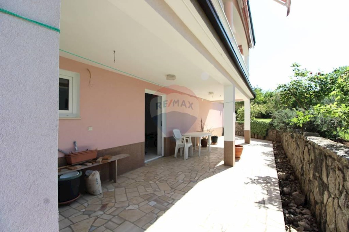 Apartma Na predaj - PRIMORSKO-GORANSKA  KRK 