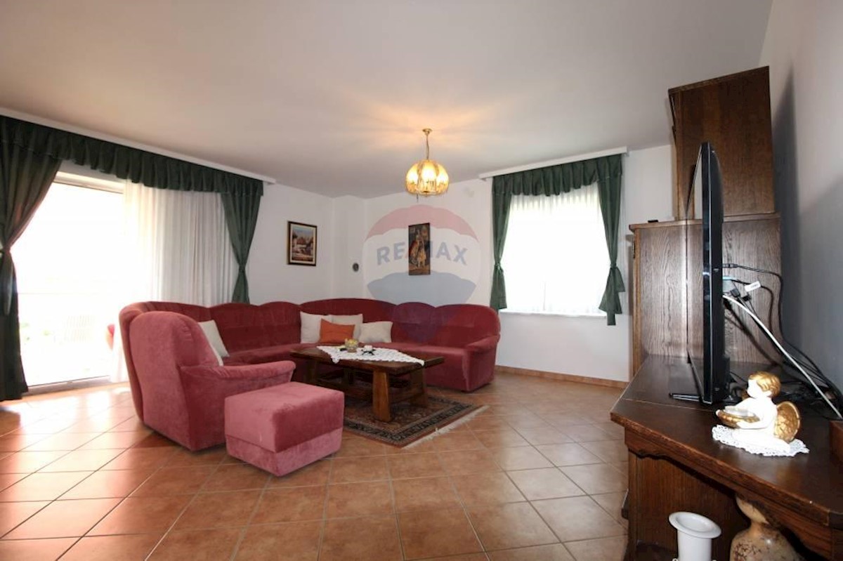 Apartma Na predaj - PRIMORSKO-GORANSKA  KRK 