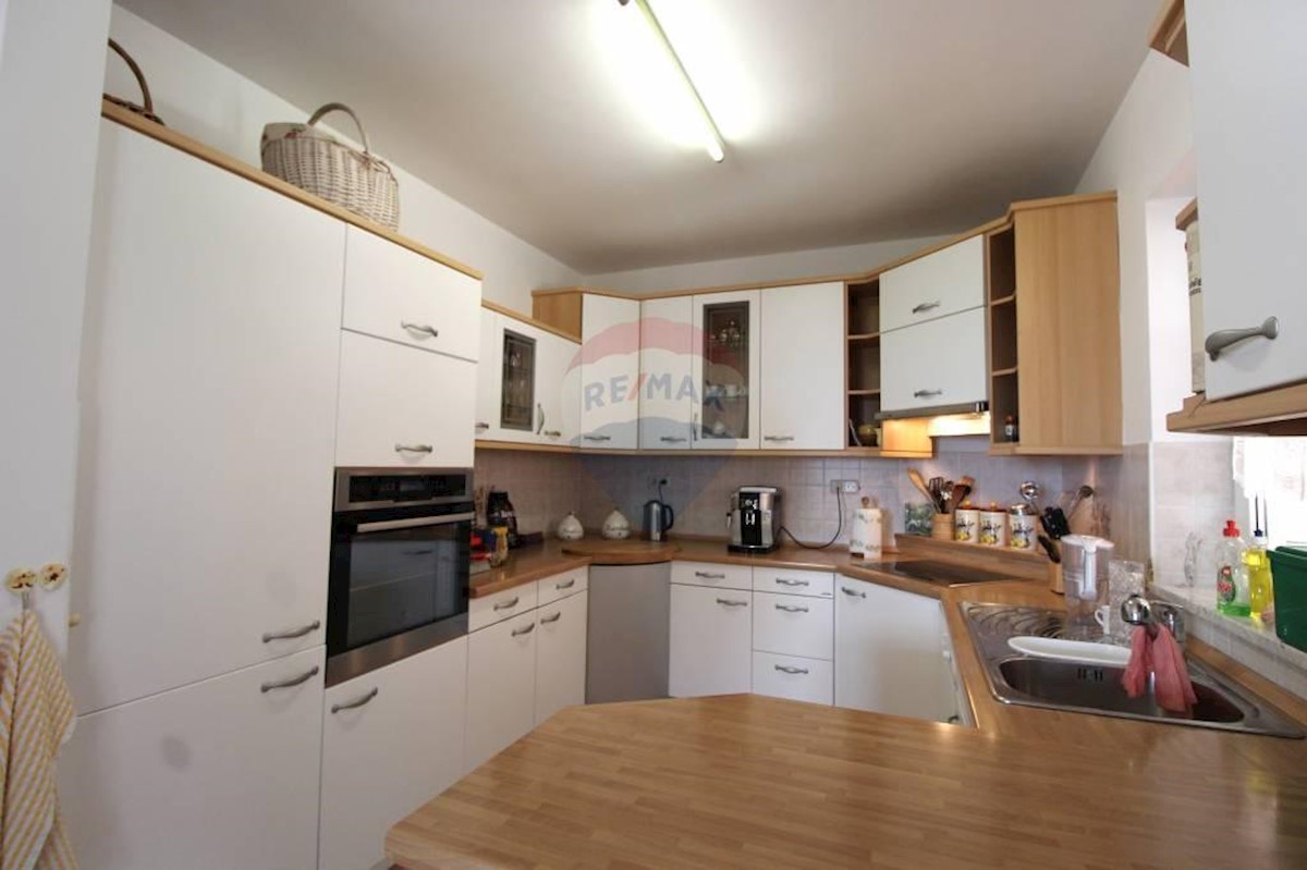Apartma Na predaj - PRIMORSKO-GORANSKA  KRK 