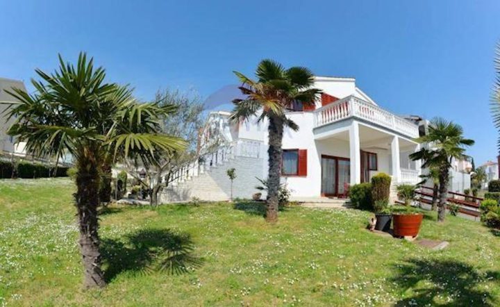 Kuća na prodaju 750 m² – Medulin