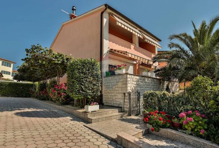 Dom na predaj 329 m² – Pula