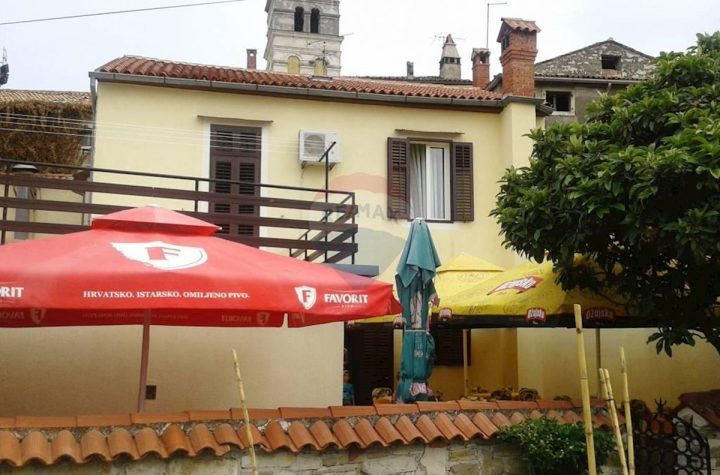 Commerciale in vendita 300 m² – Buje