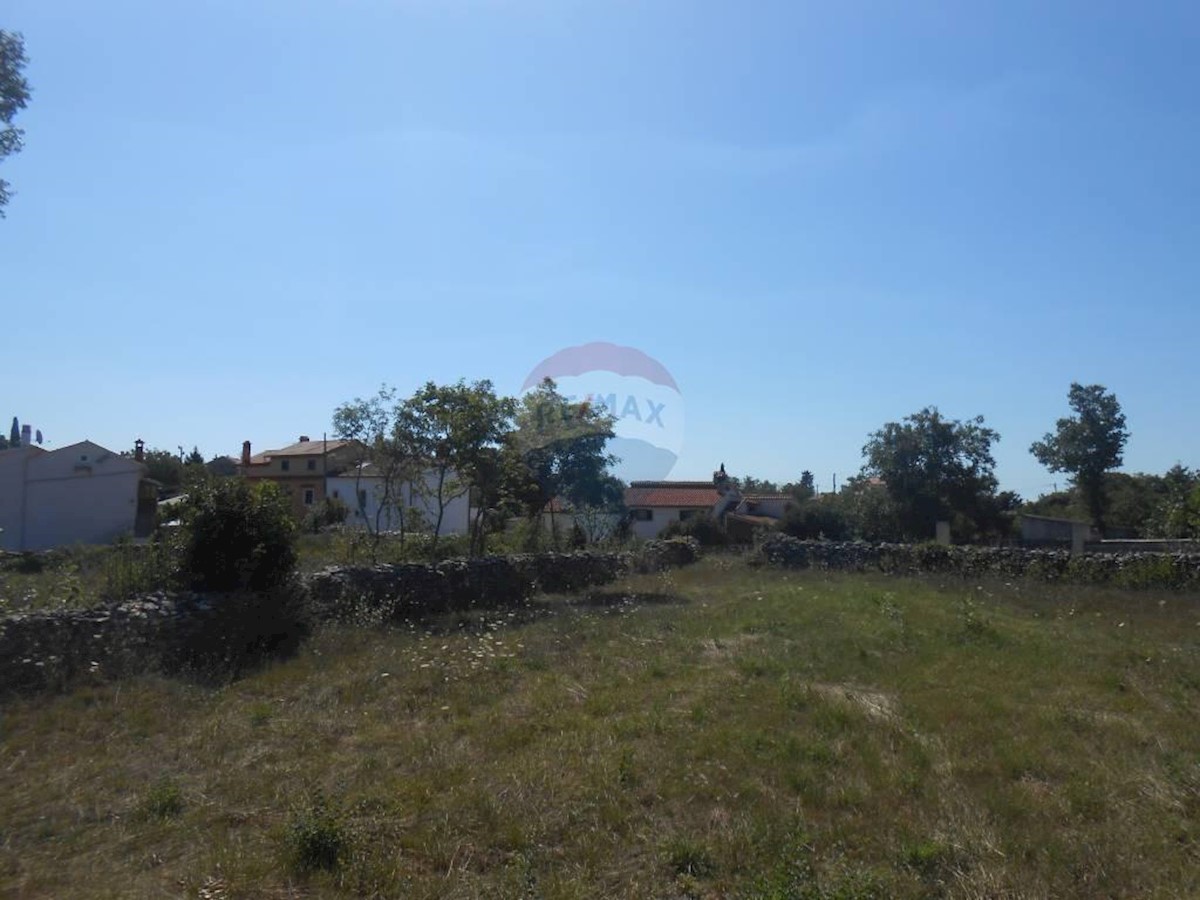 Land For sale - ISTARSKA  MARČANA 