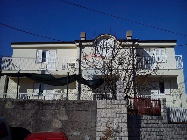 House for sale 200 m² – Pobri