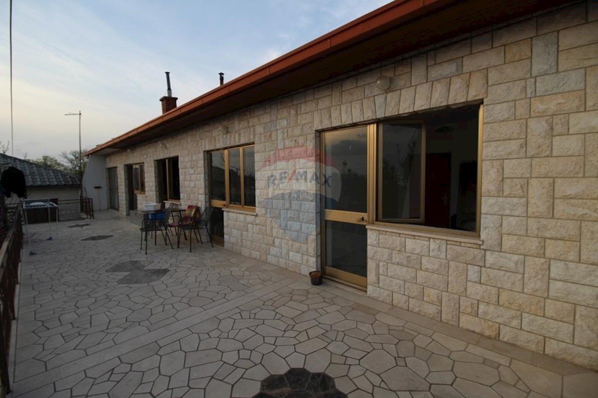 House For sale - PRIMORSKO-GORANSKA  NOVI VINODOLSKI 