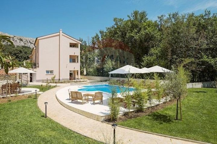 Casa in vendita 360 m² – Baška