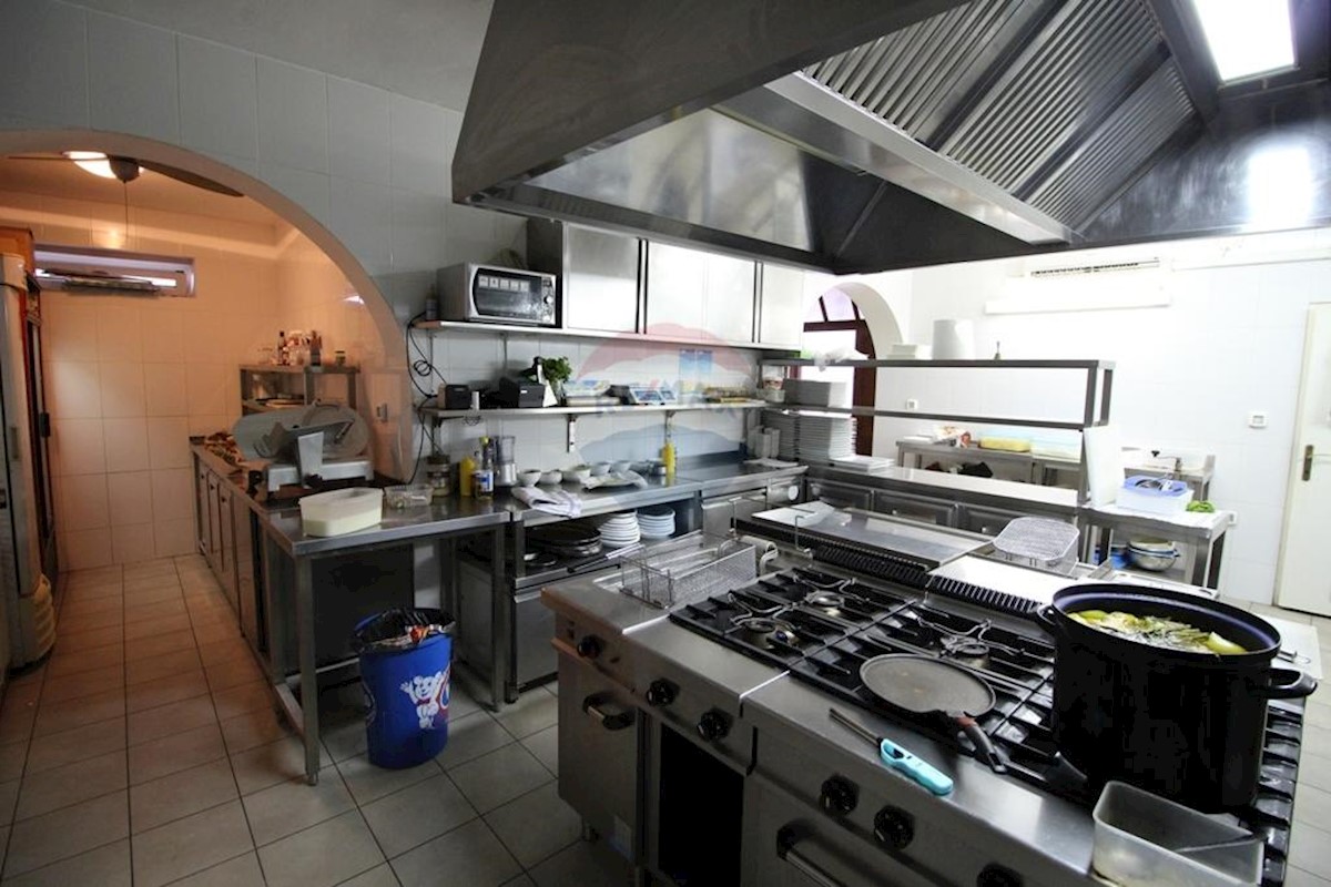 Business premises For sale - PRIMORSKO-GORANSKA  NOVI VINODOLSKI 