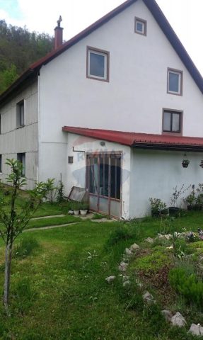 Dům na prodej 871 m² – Lič