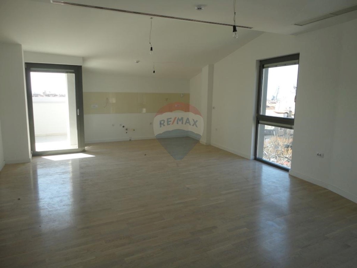 Commerciale In vendita - PRIMORSKO-GORANSKA  RIJEKA 