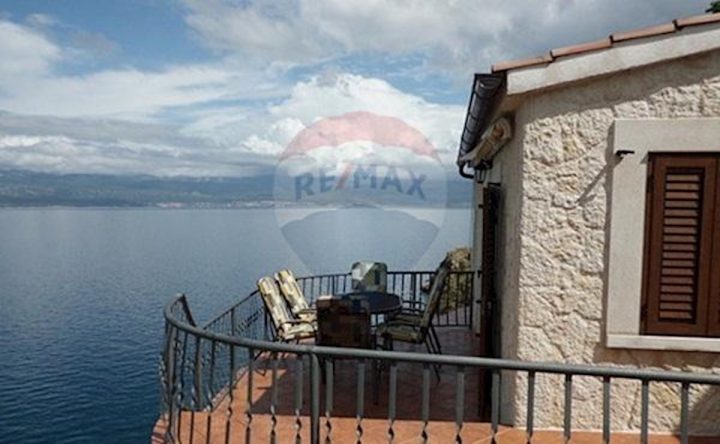 House for sale 100 m² – Vrbnik