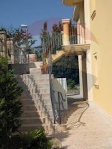 House for sale 400 m² – Njivice
