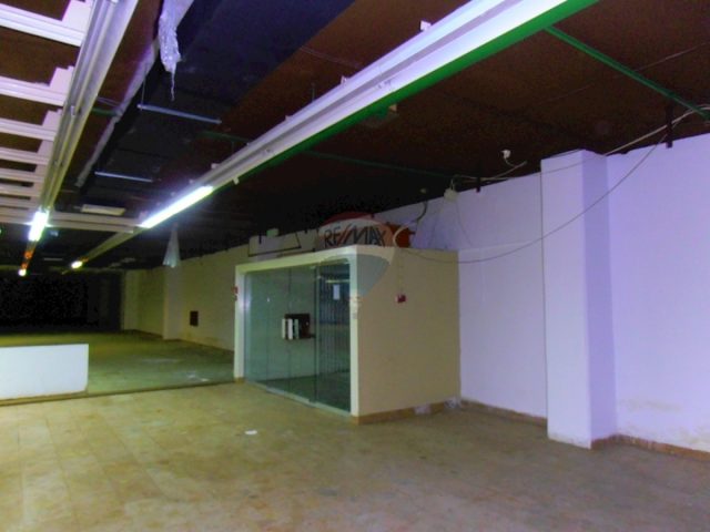 Komerční k pronájmu 2685 m² – Gornja Vežica